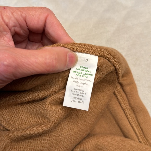 Aerie Fleece high waisted Joggers. Size Small. NWT Caramel brown  Zip Front - Picture 7 of 12